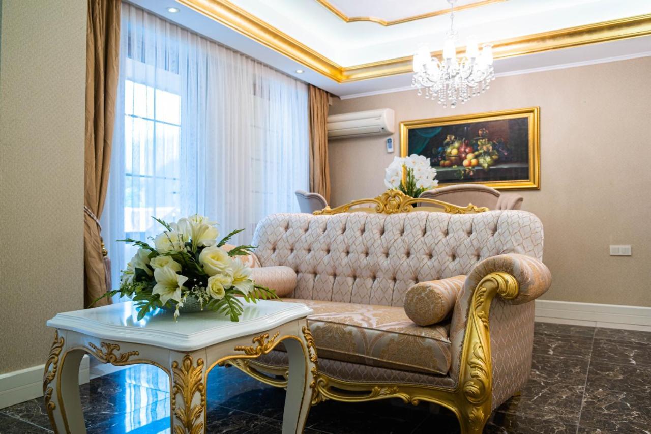 Flora Отель 4*